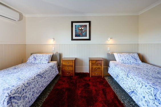 W1 - Field of Dreams Deluxe Room -